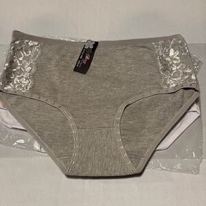 Rose Intimate Set of 4️⃣ Lace Trimmed Panties